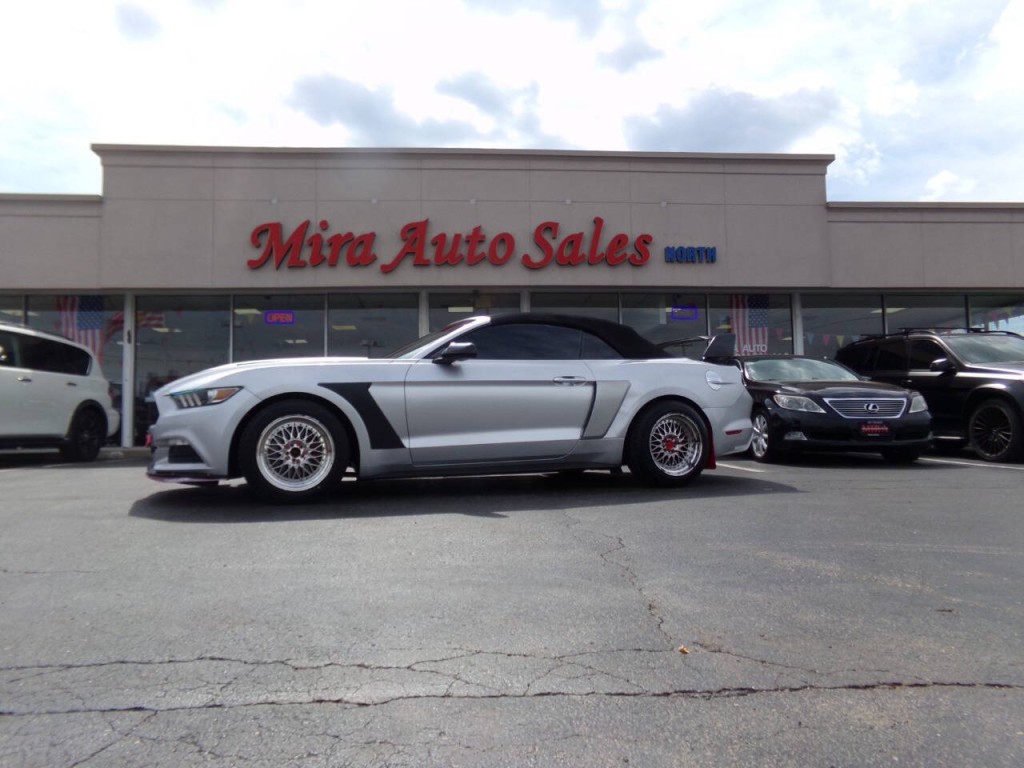 2015 Ford Mustang Image 2