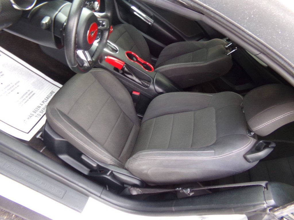 2015 Ford Mustang Image 20