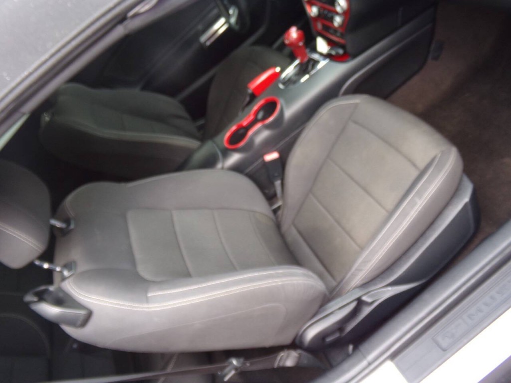2015 Ford Mustang Image 25