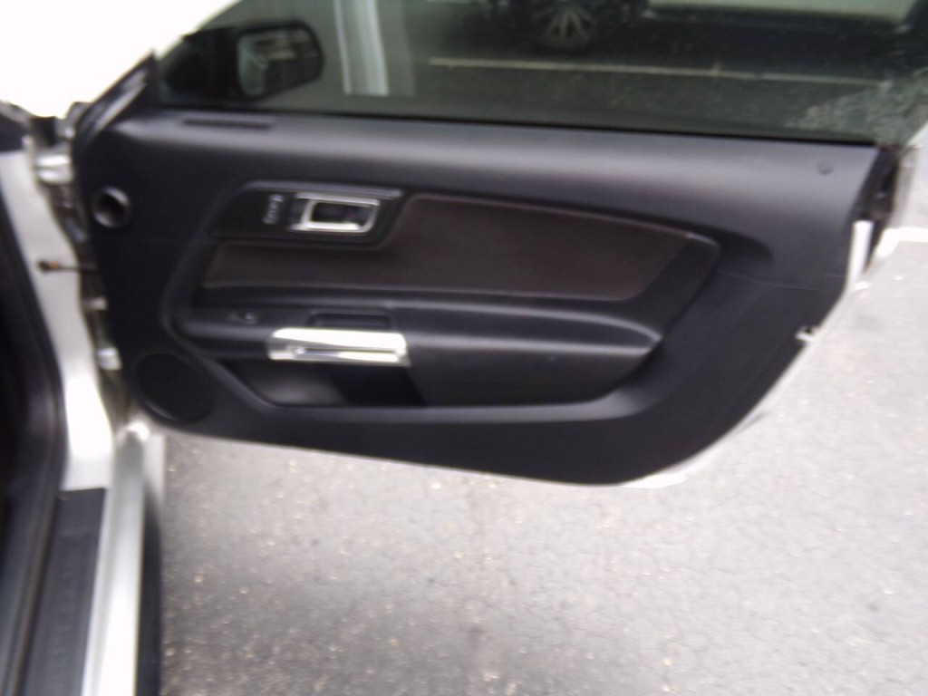2015 Ford Mustang Image 29