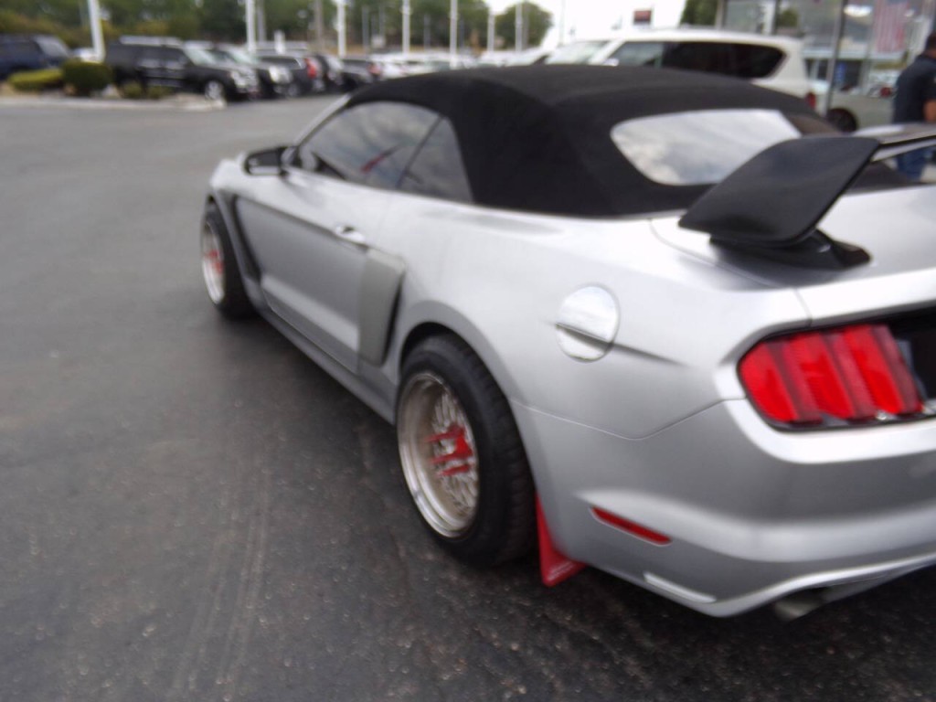 2015 Ford Mustang Image 39