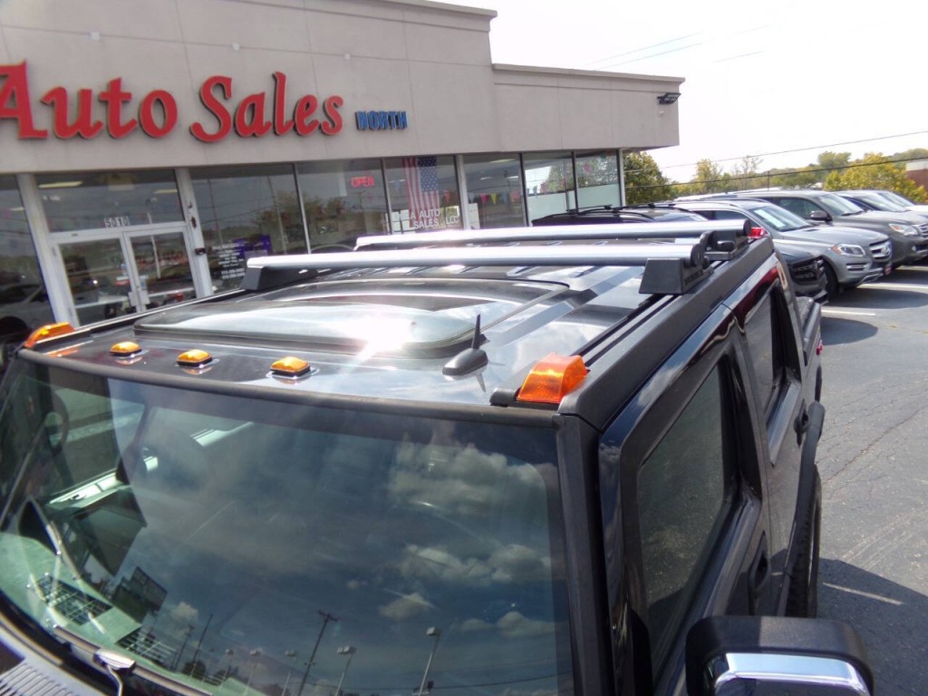 2005 HUMMER H2 Image 10