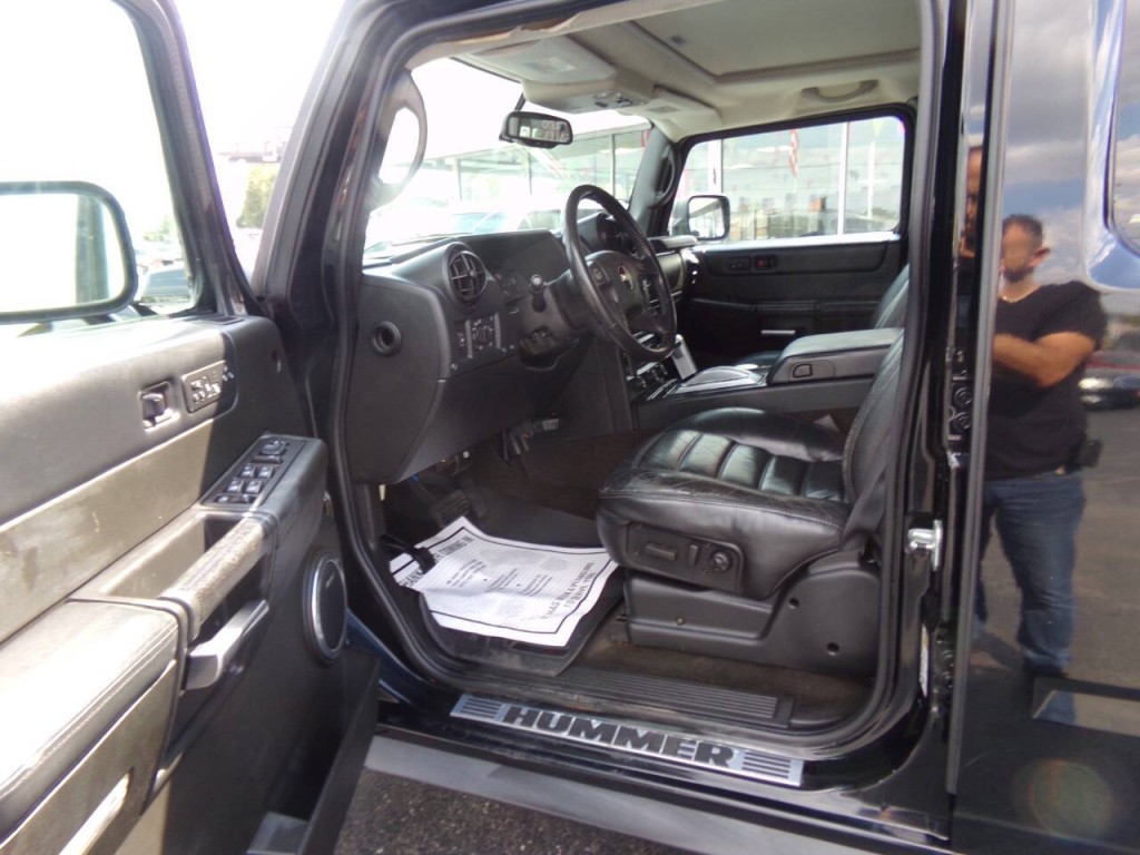 2005 HUMMER H2 Image 14