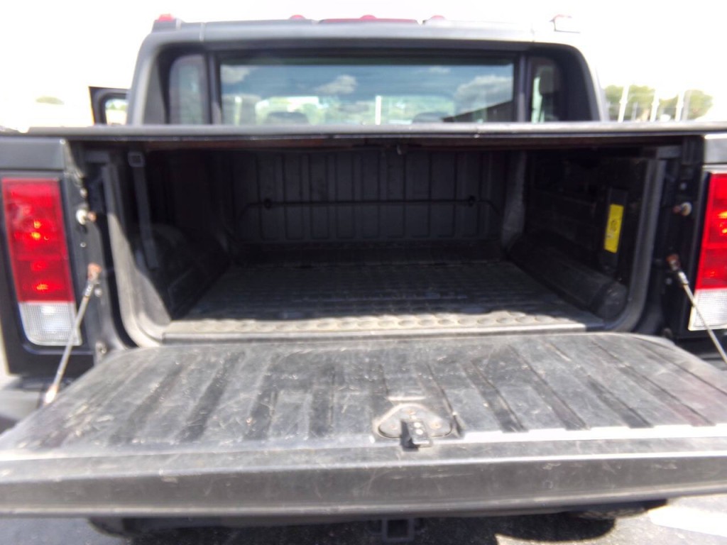 2005 HUMMER H2 Image 27