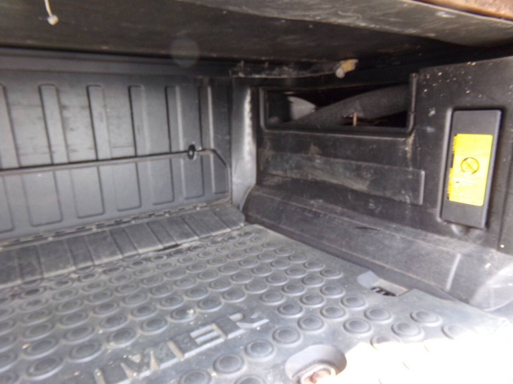 2005 HUMMER H2 Image 28