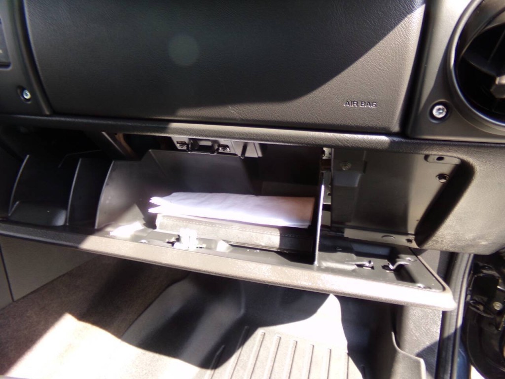 2005 HUMMER H2 Image 40