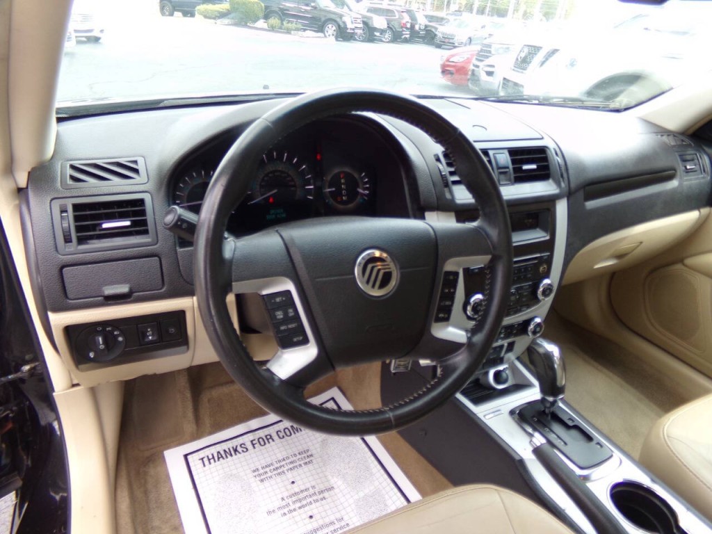 2010 Mercury Milan Image 9