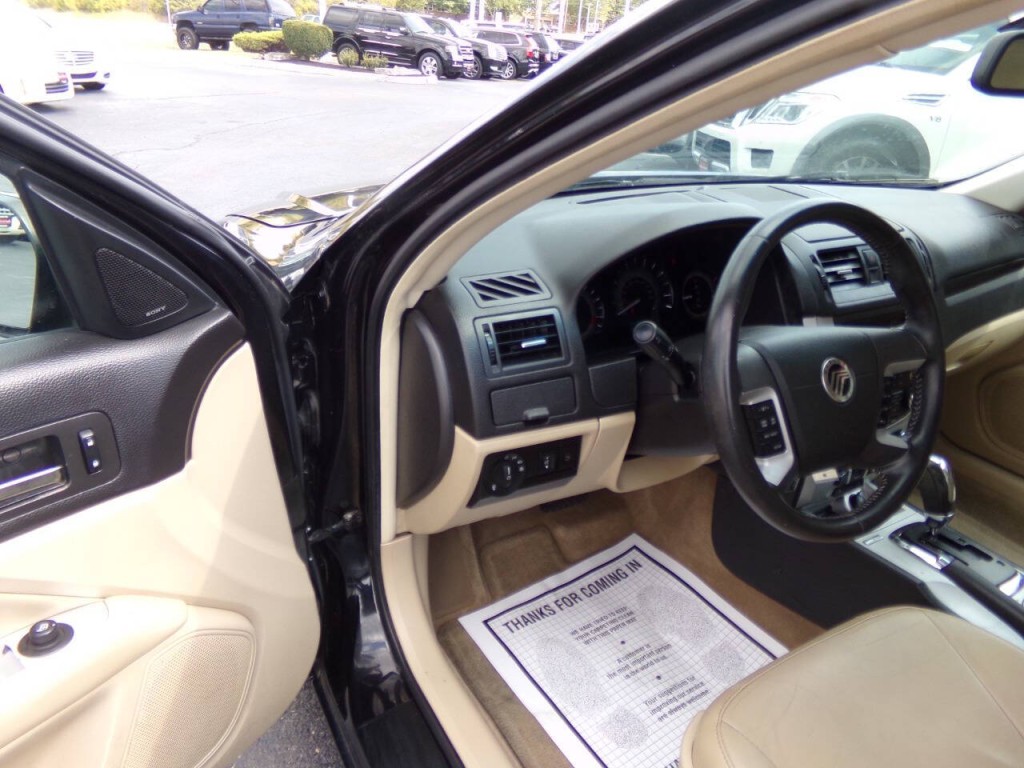 2010 Mercury Milan Image 10