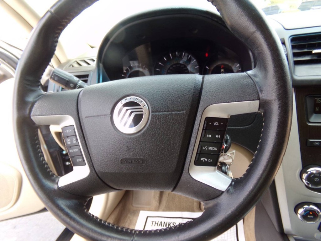 2010 Mercury Milan Image 31
