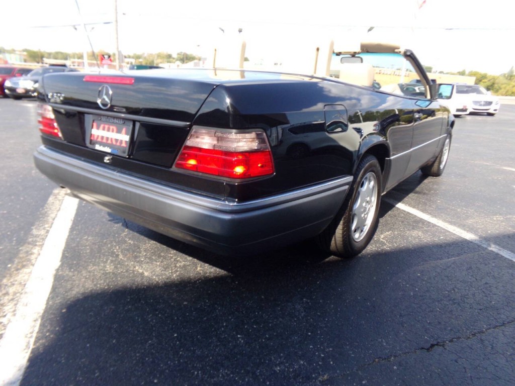 1994 Mercedes-Benz E-Class Image 5