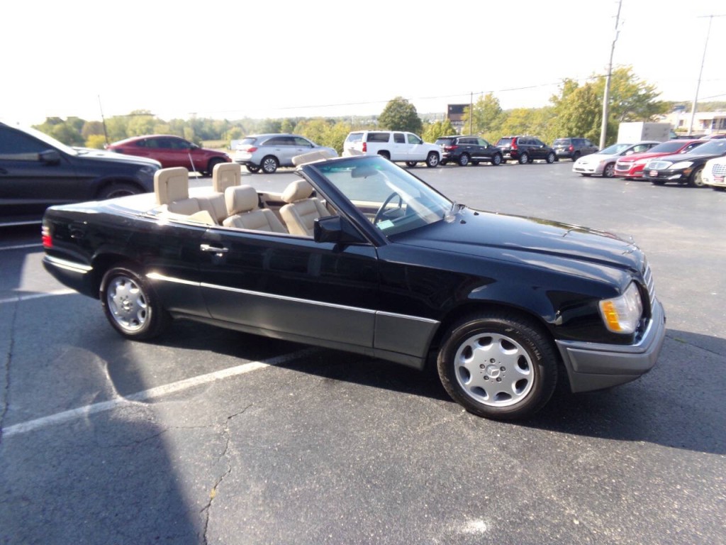 1994 Mercedes-Benz E-Class Image 7