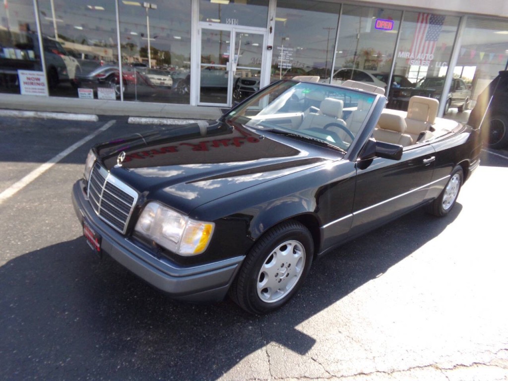 1994 Mercedes-Benz E-Class Image 10