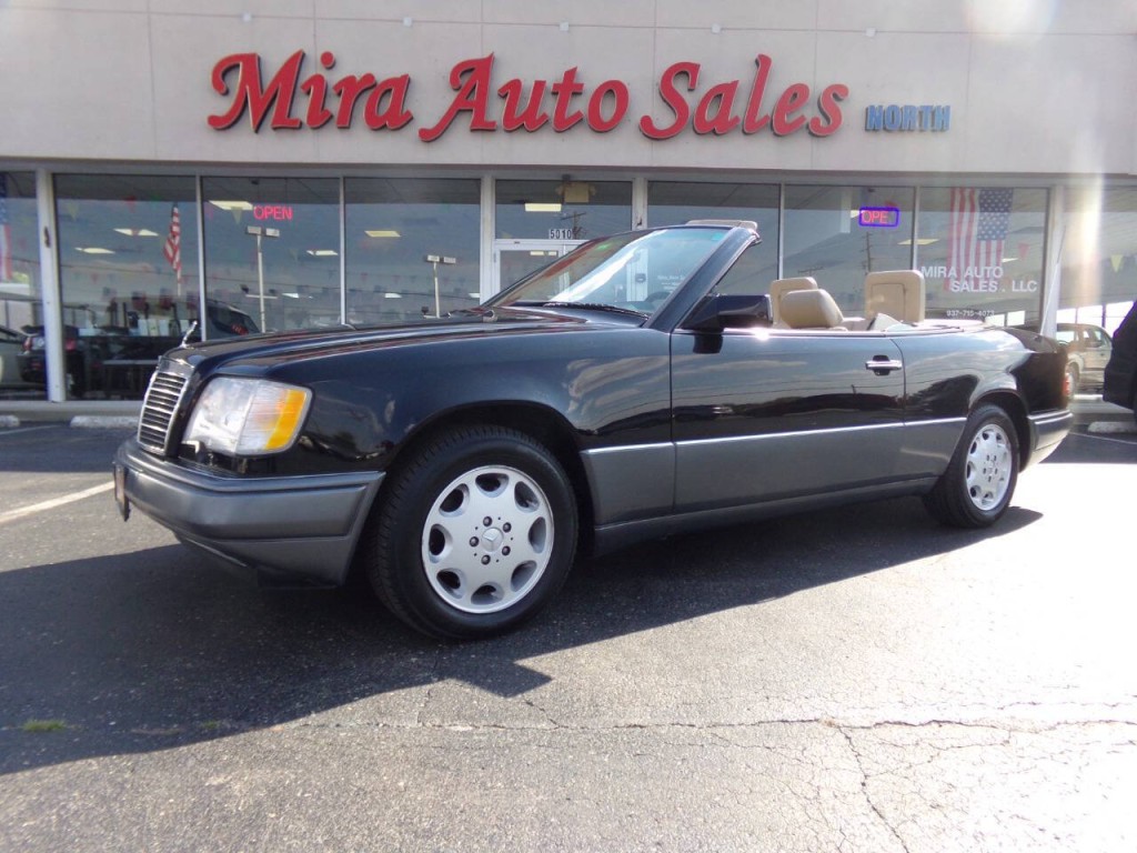 1994 Mercedes-Benz E-Class Image 11