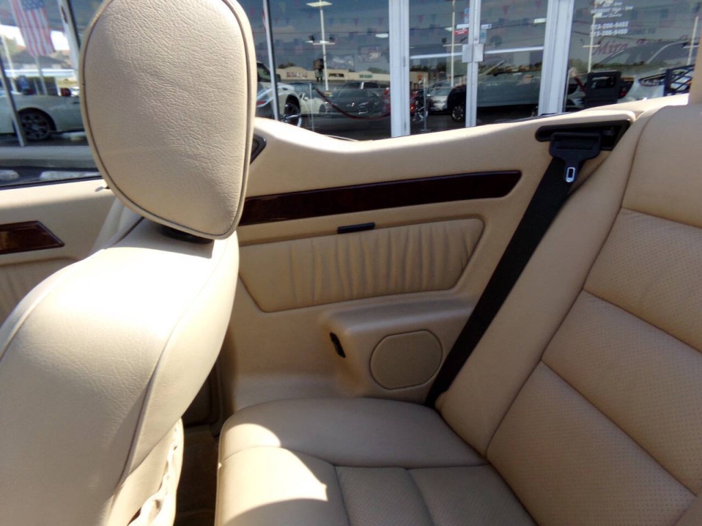 1994 Mercedes-Benz E-Class Image 17