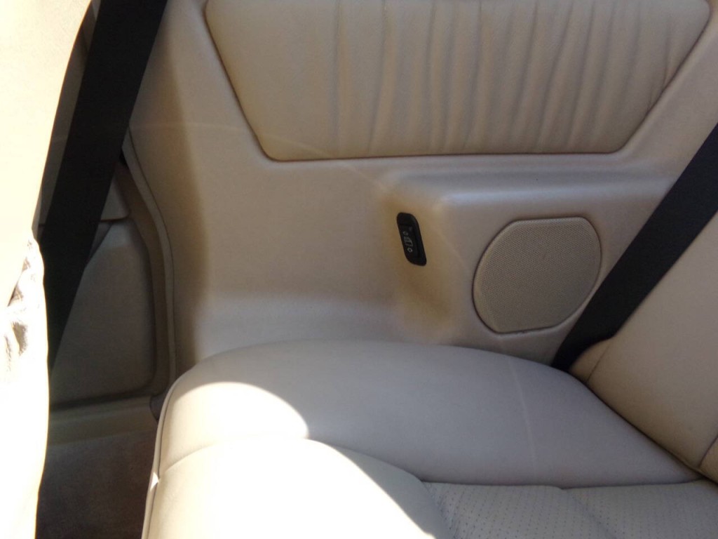 1994 Mercedes-Benz E-Class Image 18