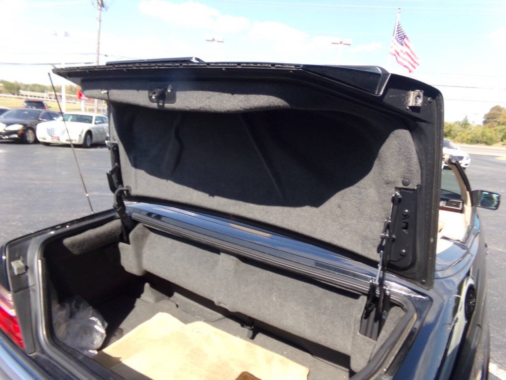 1994 Mercedes-Benz E-Class Image 23