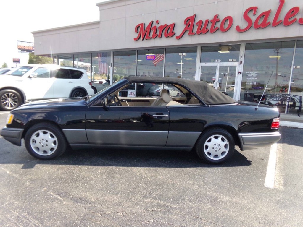 1994 Mercedes-Benz E-Class Image 30