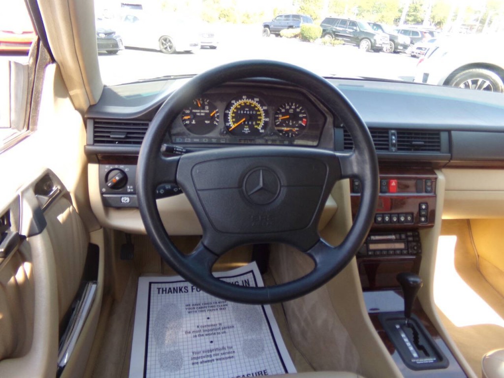 1994 Mercedes-Benz E-Class Image 34