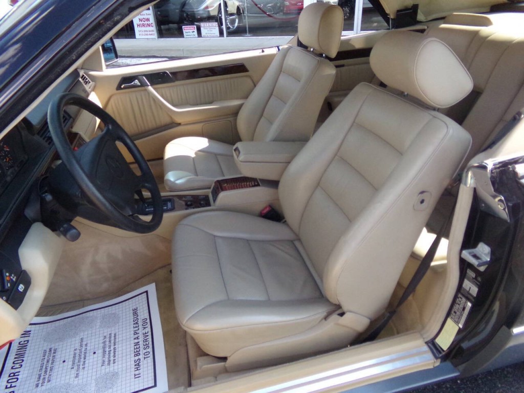 1994 Mercedes-Benz E-Class Image 35