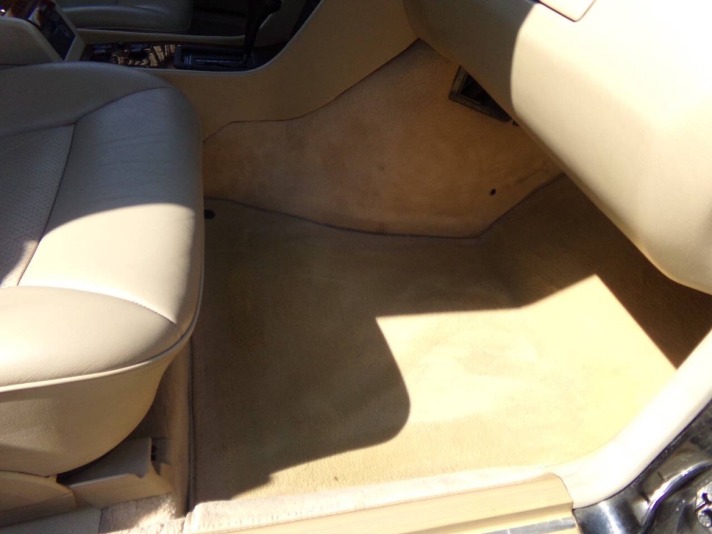 1994 Mercedes-Benz E-Class Image 39