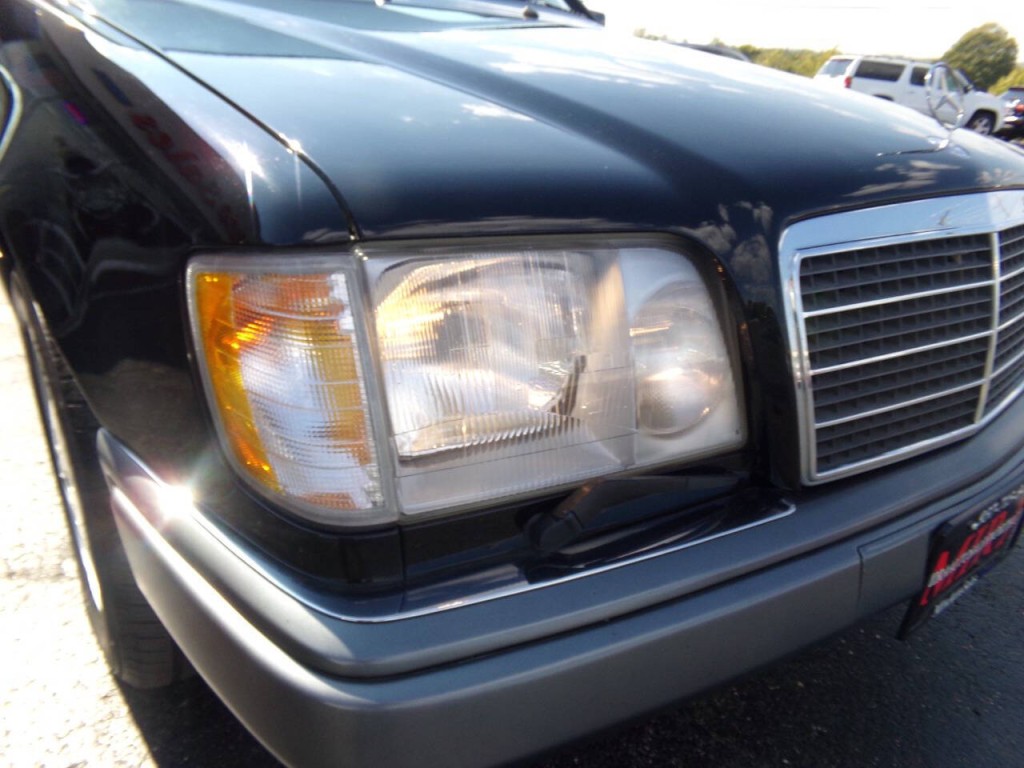 1994 Mercedes-Benz E-Class Image 53