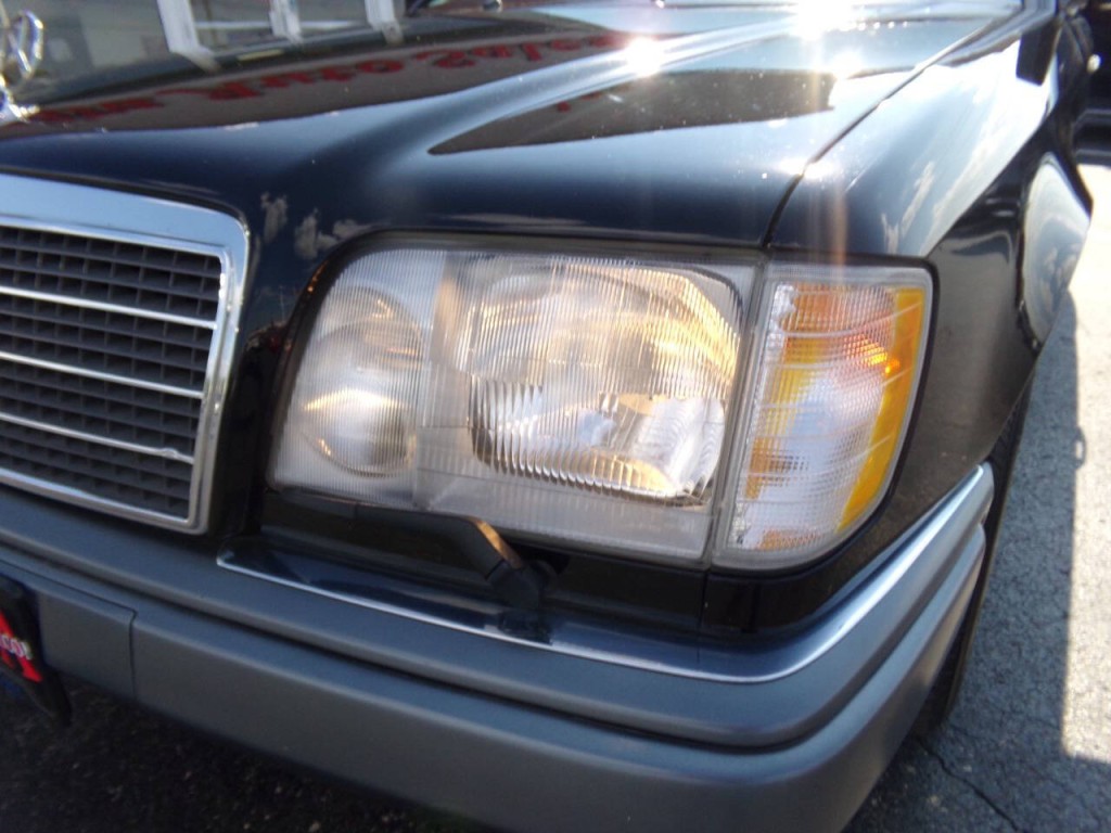1994 Mercedes-Benz E-Class Image 55