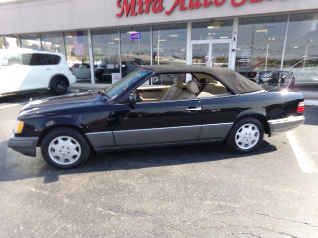 1994 Mercedes-Benz E-Class Image 59