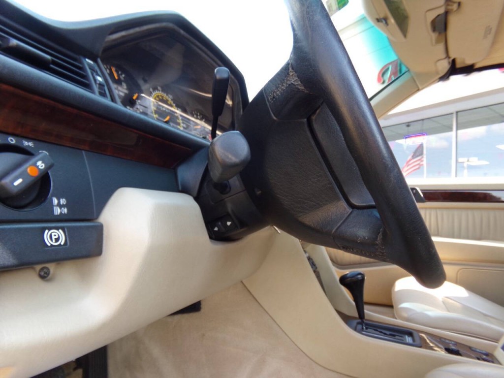 1994 Mercedes-Benz E-Class Image 62