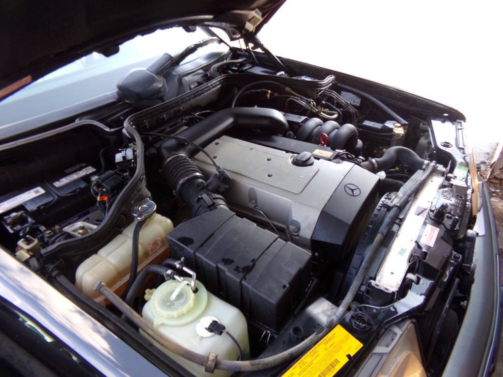 1994 Mercedes-Benz E-Class Image 76