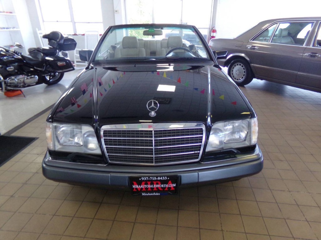 1994 Mercedes-Benz E-Class Image 6