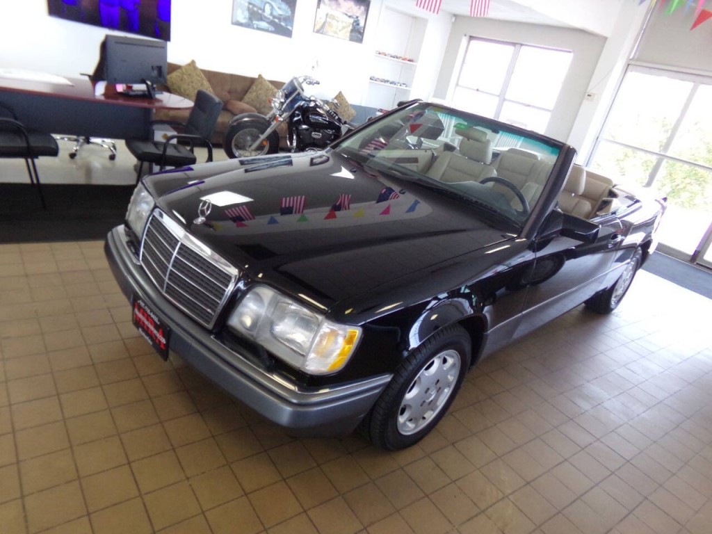 1994 Mercedes-Benz E-Class Image 7