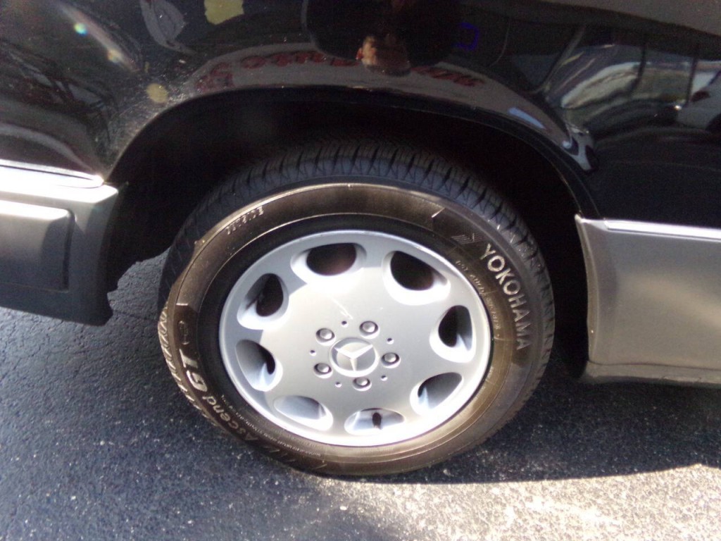 1994 Mercedes-Benz E-Class Image 52