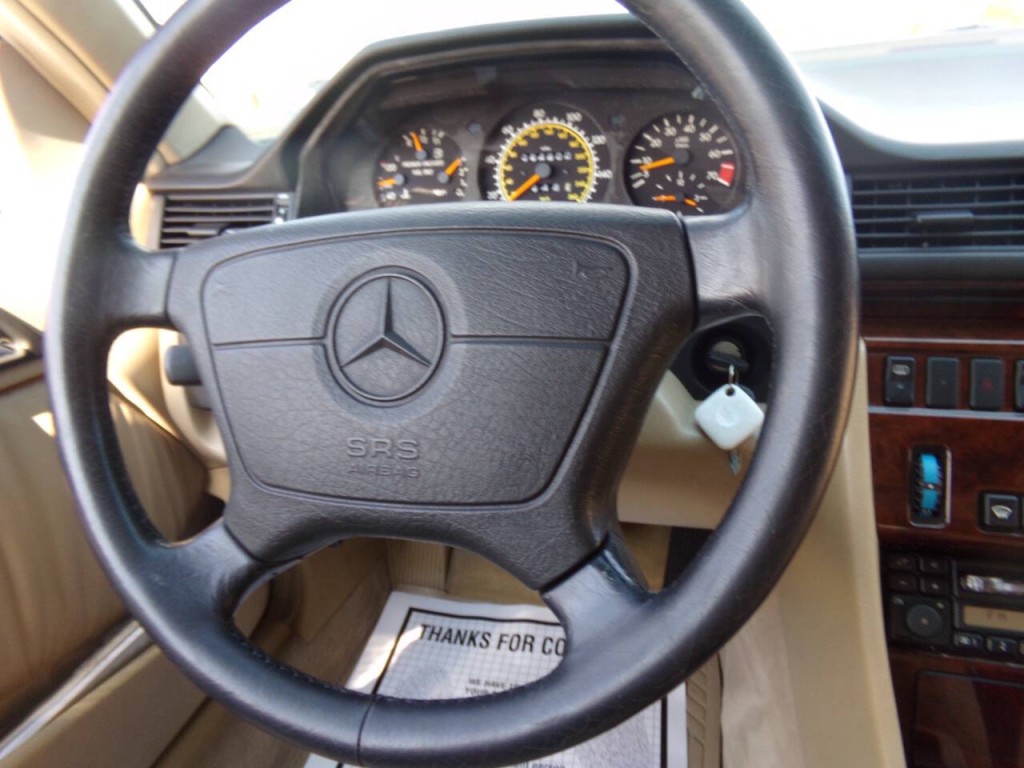 1994 Mercedes-Benz E-Class Image 60