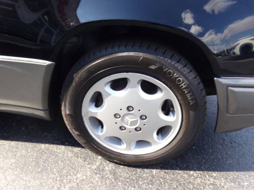 1994 Mercedes-Benz E-Class Image 67