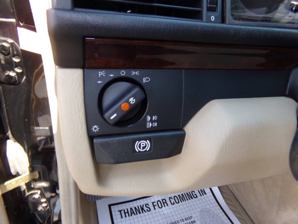 1994 Mercedes-Benz E-Class Image 76