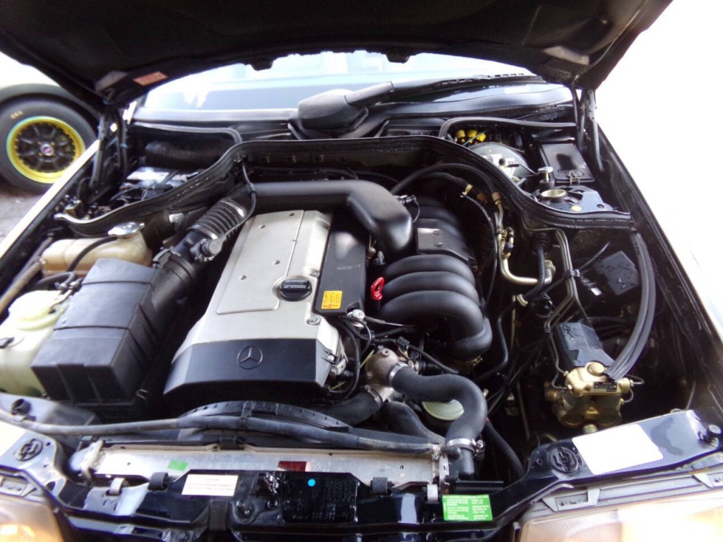 1994 Mercedes-Benz E-Class Image 89