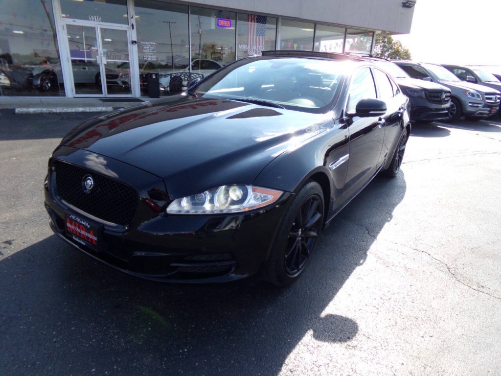 2013 Jaguar XJ Image 9