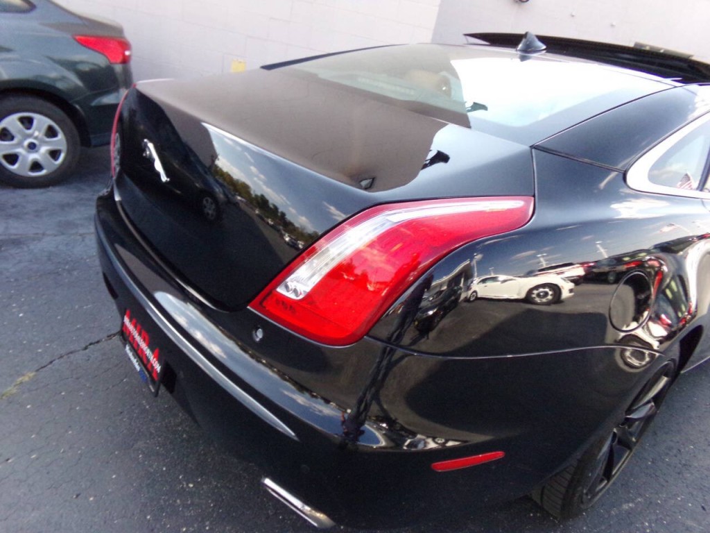 2013 Jaguar XJ Image 29