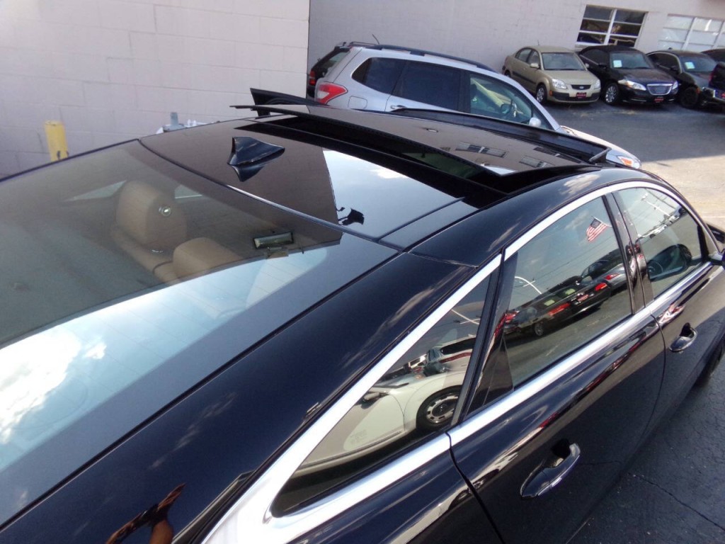 2013 Jaguar XJ Image 31