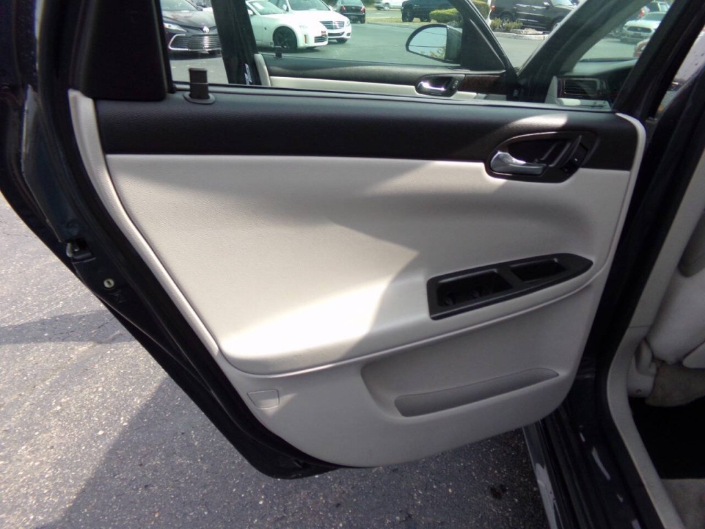 2015 Chevrolet Impala Image 34