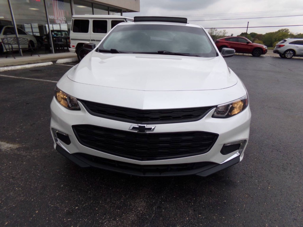 2018 Chevrolet Malibu Image 3