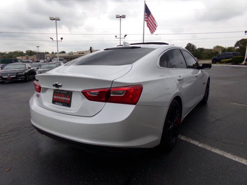 2018 Chevrolet Malibu Image 8