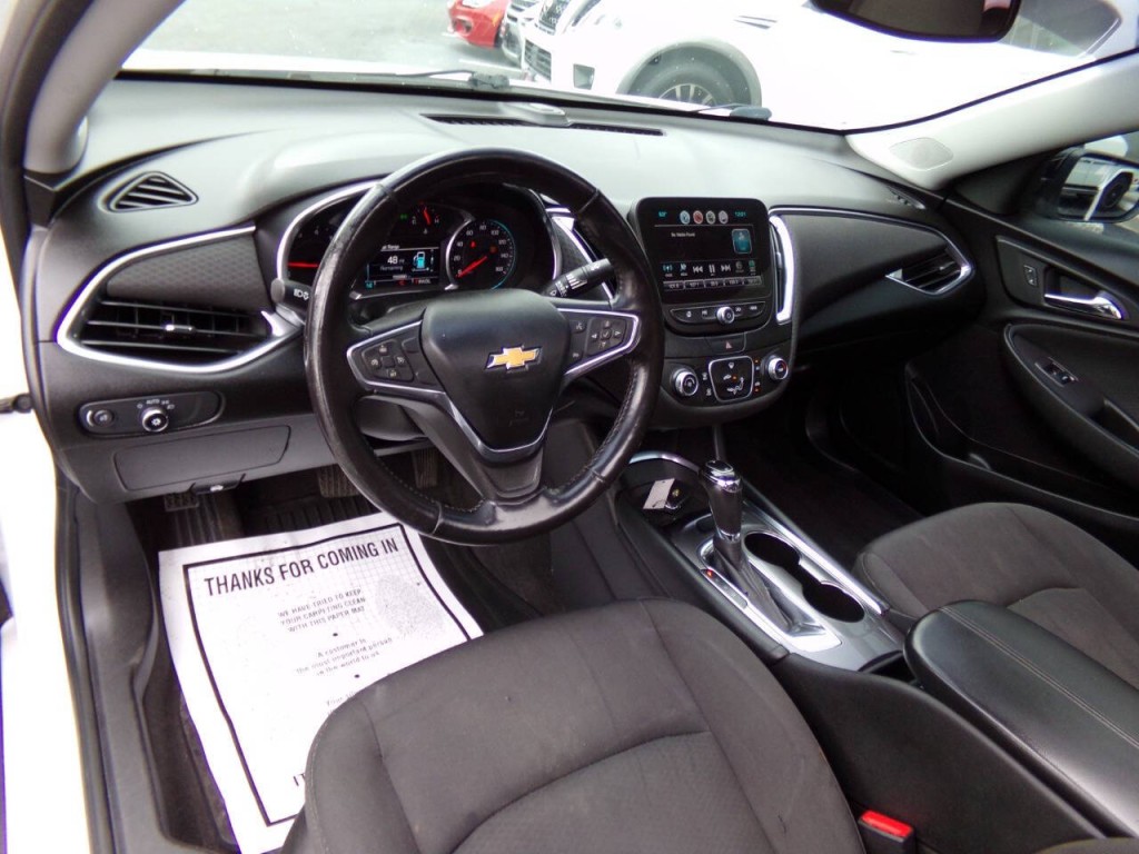 2018 Chevrolet Malibu Image 12