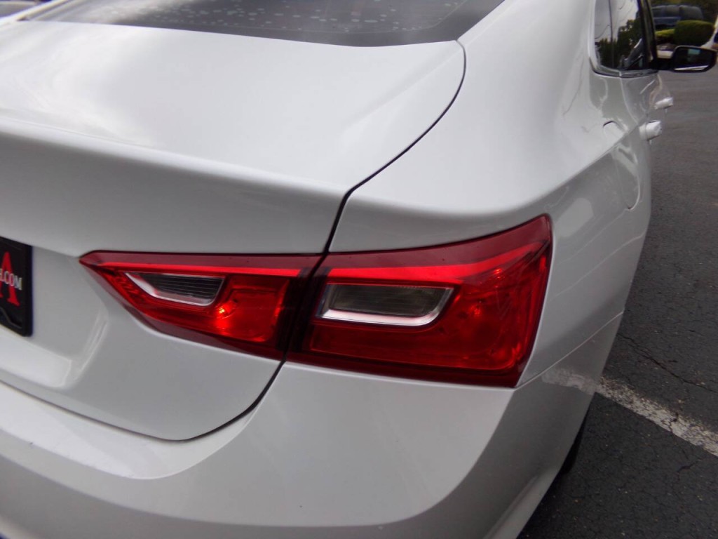 2018 Chevrolet Malibu Image 20