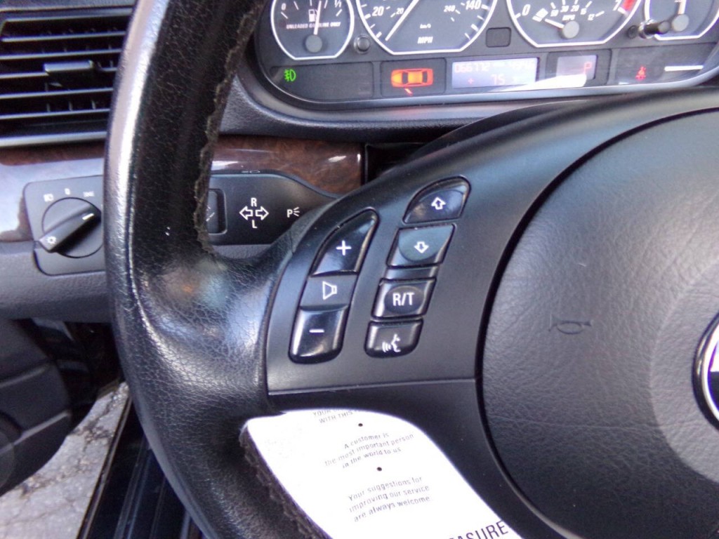 2002 BMW 3 Series Image 17