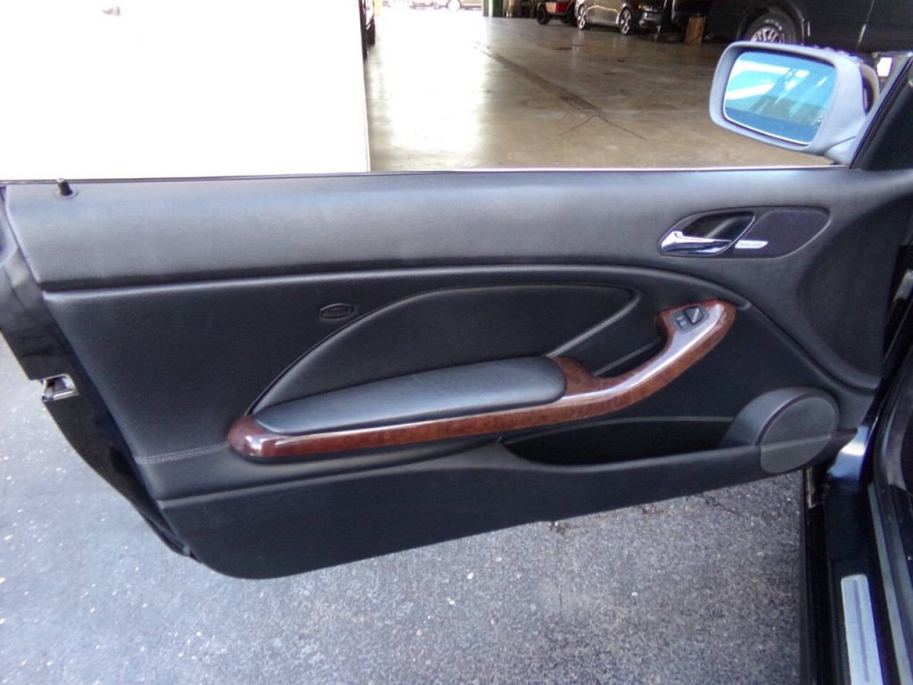 2002 BMW 3 Series Image 20