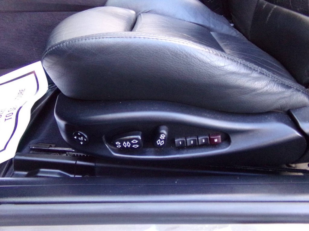 2002 BMW 3 Series Image 24