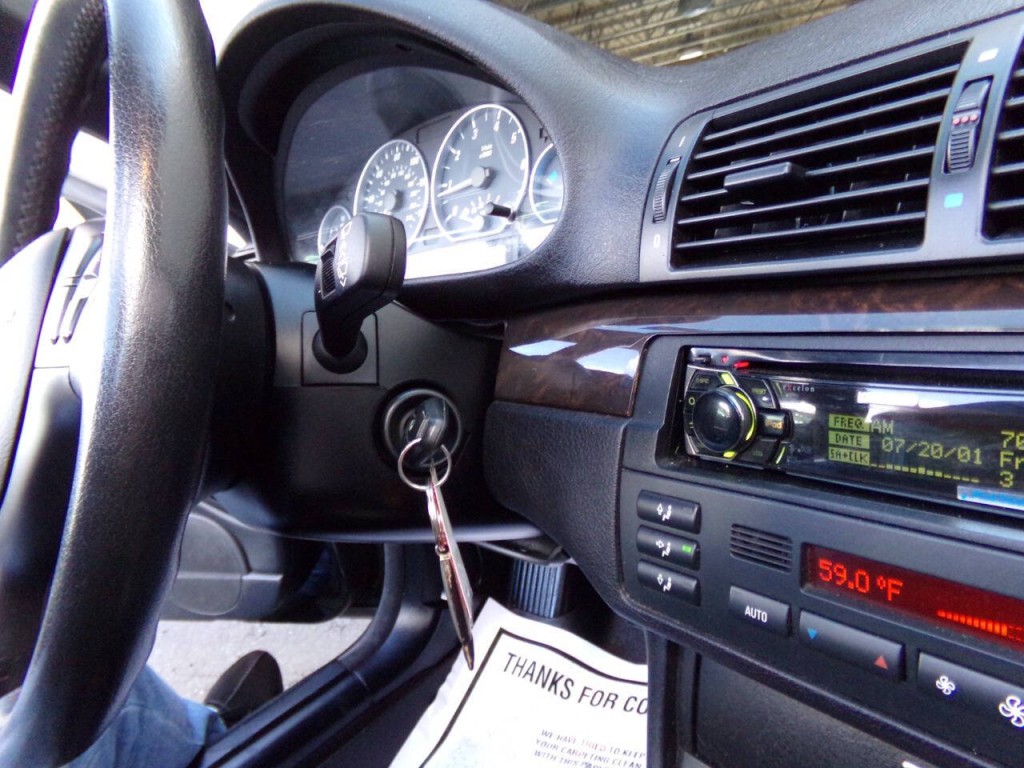 2002 BMW 3 Series Image 57
