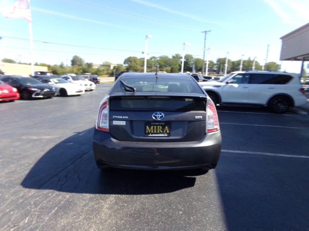 2012 Toyota Prius Image 7