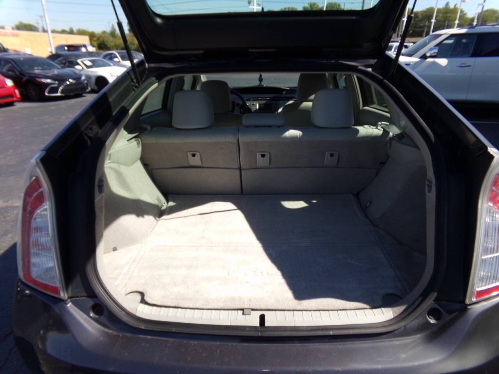 2012 Toyota Prius Image 19